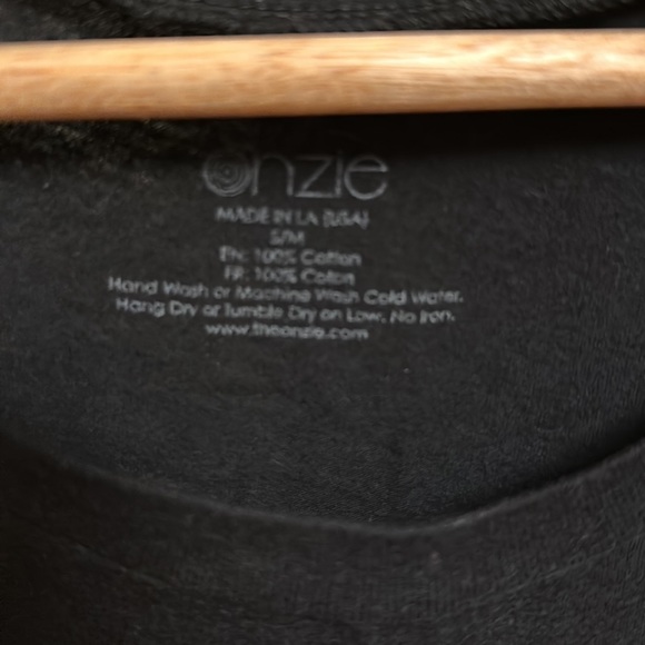 Onzie Black Tank Small - Picture 2 of 3